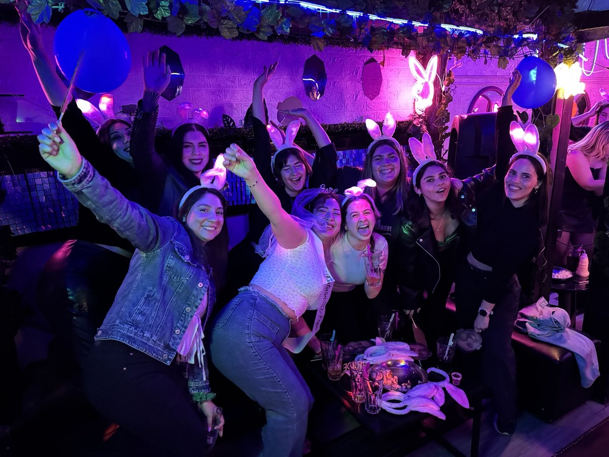 Ambiente de fiesta con globos en Club de Princesas Santiago