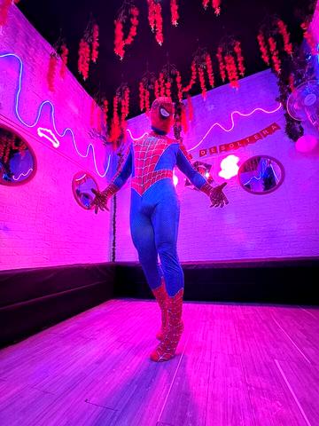 Vedetto Sensual Hombre Araña — Club de Princesas Santiago